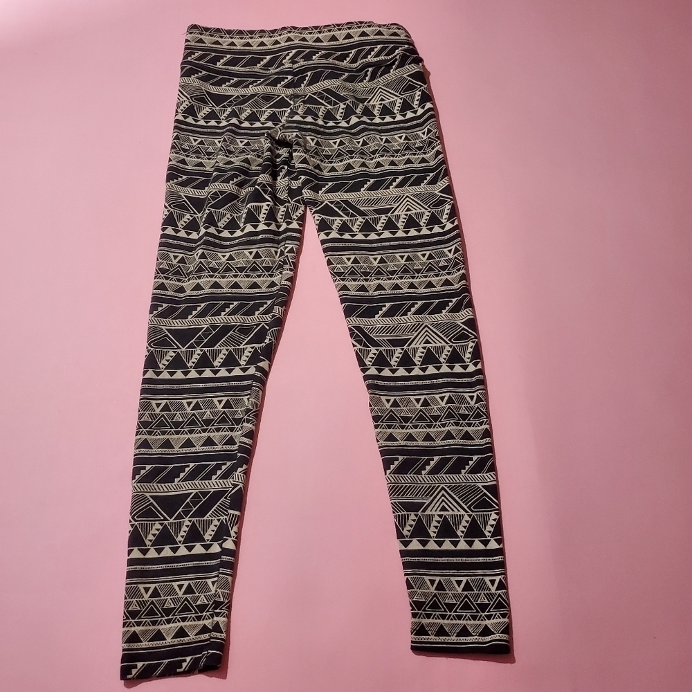 Pink Victoria's Secret Patterned Triangle Mozaic Geometric Studs Leggings - Picture 7 of 7